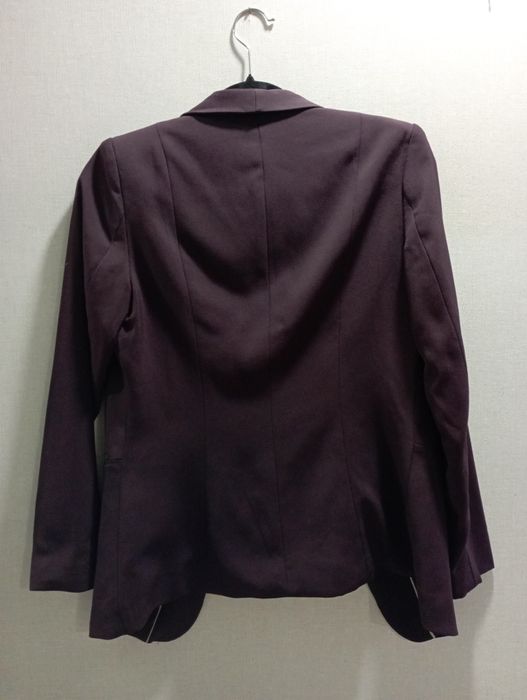 Бордовий  піджак