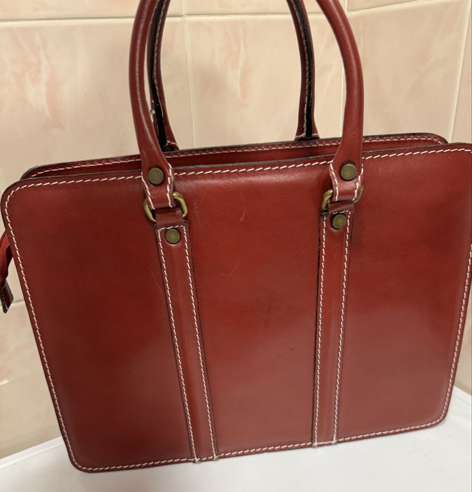 Продам жіночу сумку-портфель