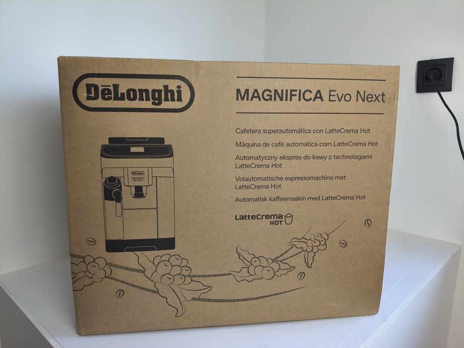 Кавомашина DeLonghi Magnifica Evo Next ECAM312.80.TB
