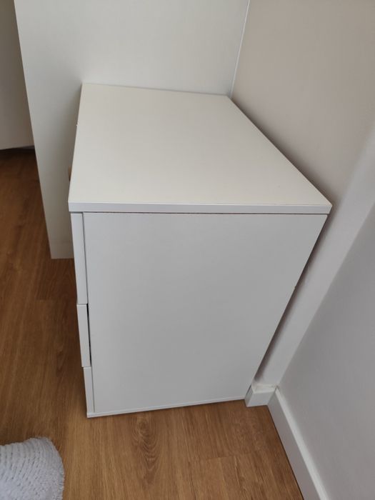 Móvel | mesa de cabeceira | cómoda
