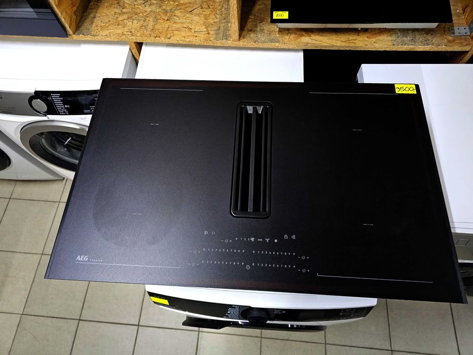 Płyta indukcyjna z zintegrowanym okapem AEG XCD6847AS | PREMIER | 83cm