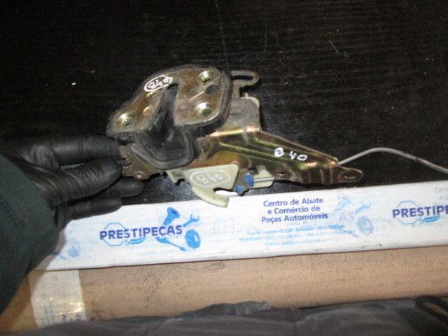 Fechadura / fecho porta frente direito OPEL Tigra (75_)
