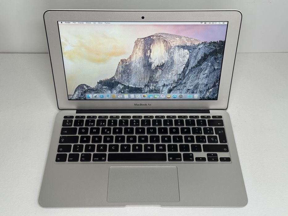 MacBook Air 11インチ　11-inch,Early 2015 Apple MacBook Air 11 (Early 2015) - Specyfikacje, Testy i