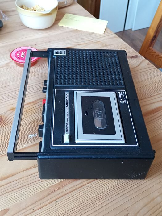 Nowy Magnetofon kasetowy przenośny MK232 UNITRA GRUNDIG deck tape prl