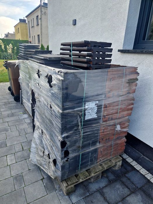 Dachówka Plano 11 antracyt glazurowany Bogener