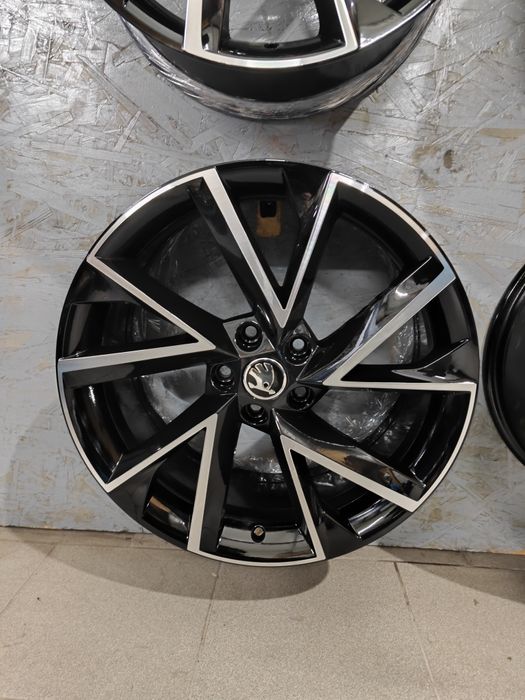 Felgi alu 5x112 19" Skoda Superb Enyaq Octavia 8J ET44