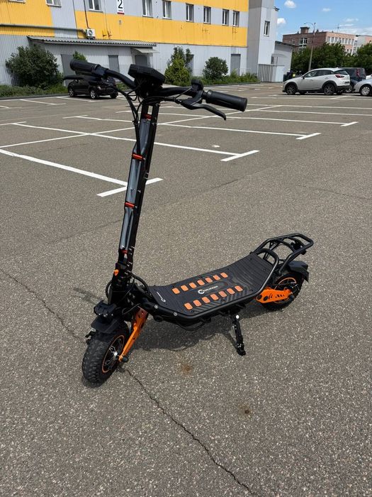 Электросамокат полноприводный Cruzzer M5 Pro (2000Wх2 48V 26Ah)