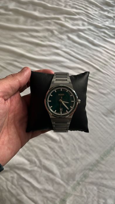 boss relógioa com caixa