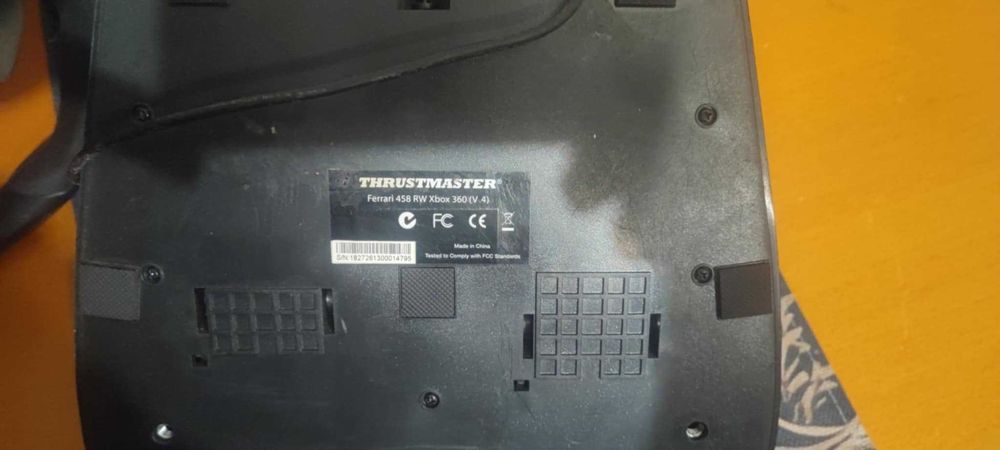 Thrustmaster 458 Kierownica + Pedały – kierownica do PC i Xbox