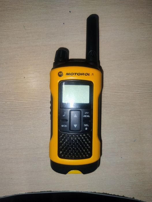 Рація Motorola TLKR T80
