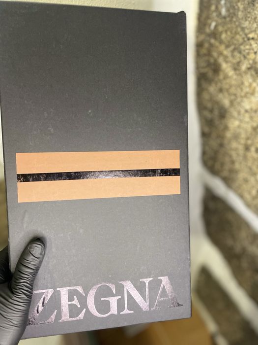 Ermenegildo Zegna Triple Stitch em camurça castanha