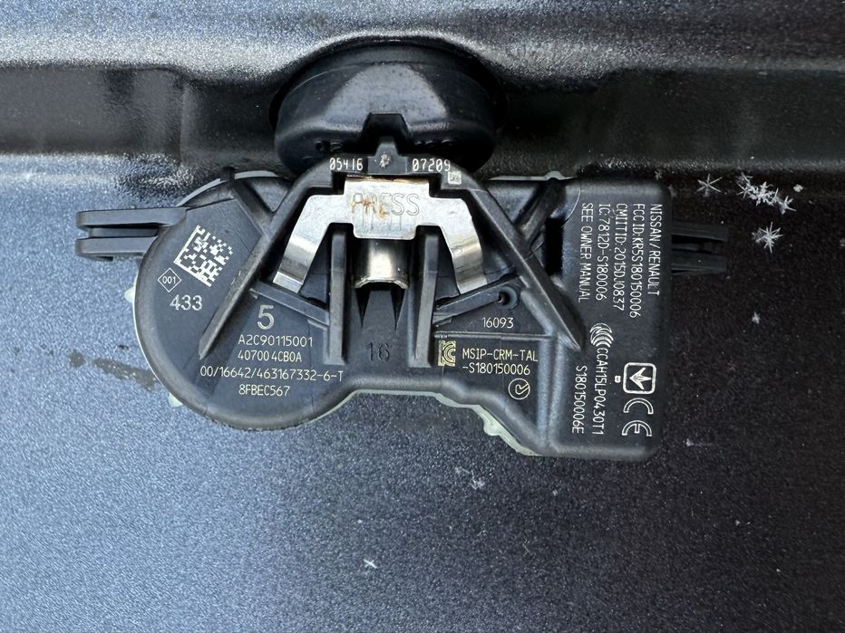 Диски R18 5x114,3 Renault Nissan оригіназ з датчиками тиску шин