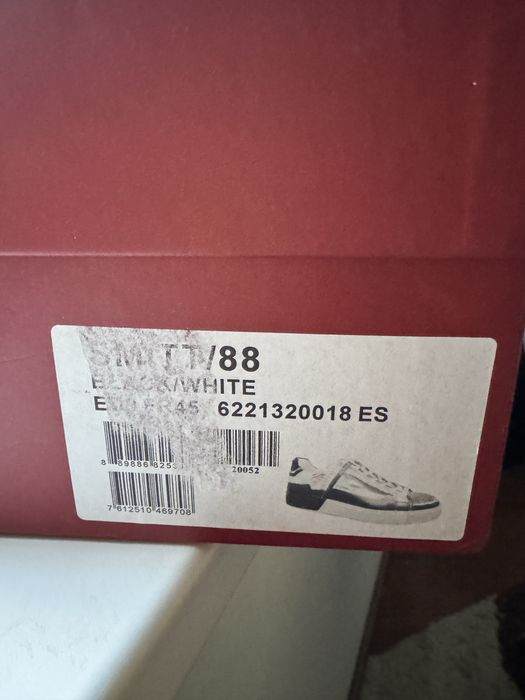 кросівки Balmain 43-44 нові