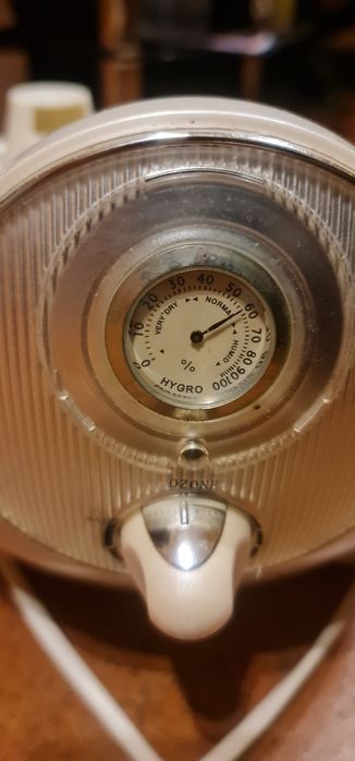 Nawilżacz powietrza ultradźwiękowy UH1020 HB.