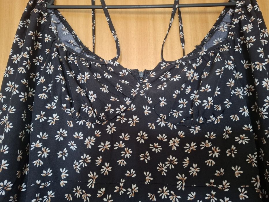 Vestido preto florido da Shein