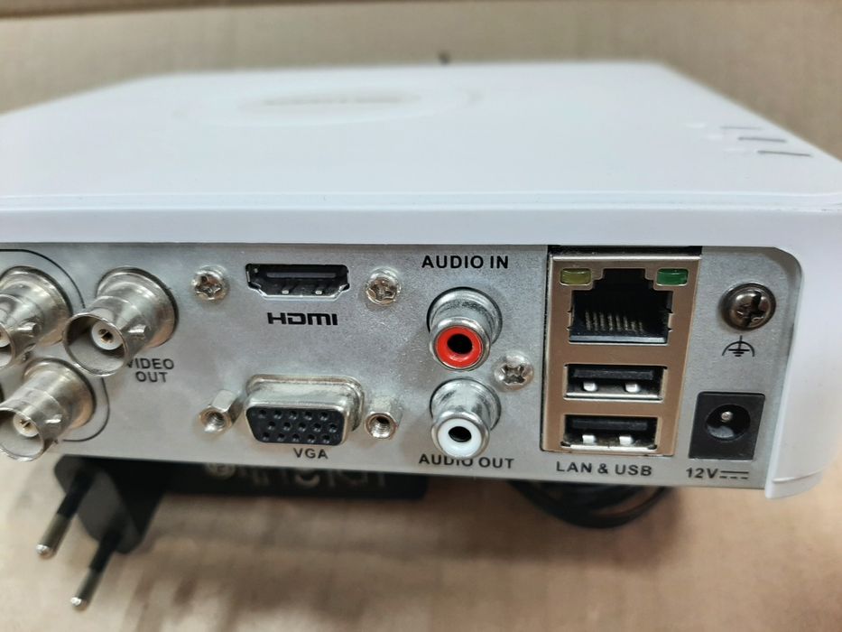 DVR-регистратор Hikvision DS-7104HWI-SH