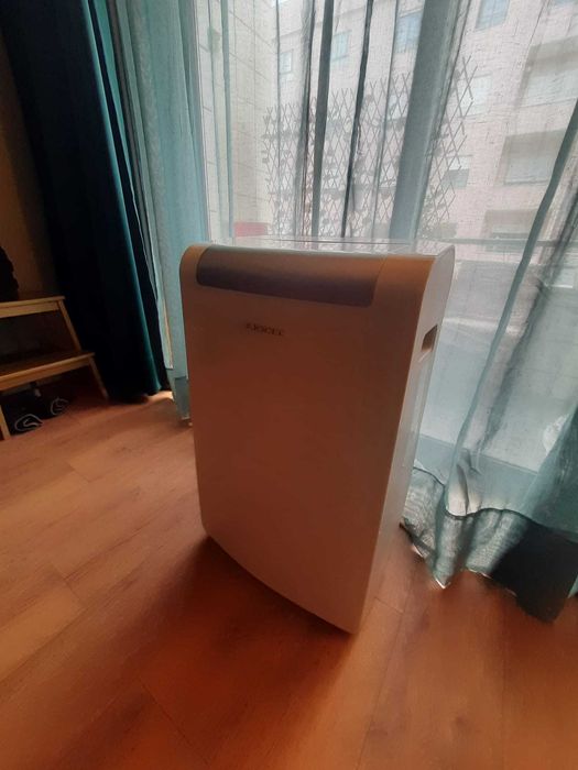 Ar condicionado/Aquecedor portátil 12.000 btu JOCEL com garantia 2029