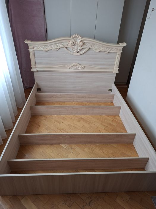 Ліжко з дсп з декоративним бильцем 160×200 см.