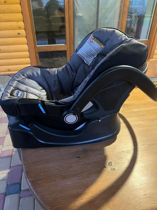 Автокрісло chicco 0-2 р