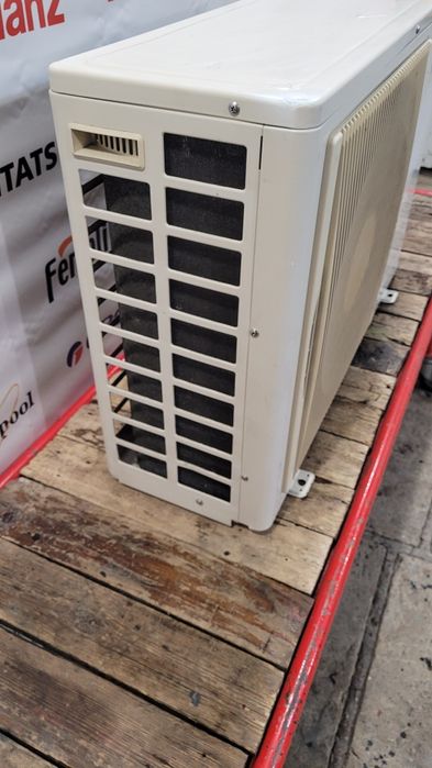 Наружный блок кондиционера FUNAI-9.