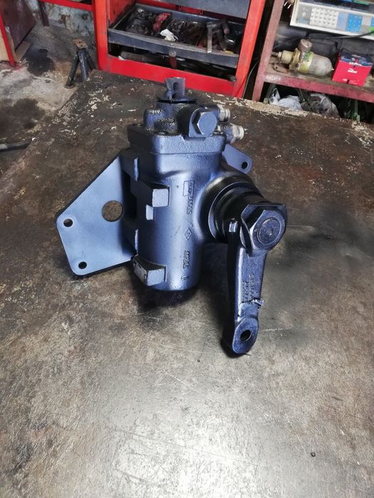 Caixa de direção Nissan Cabstar e110