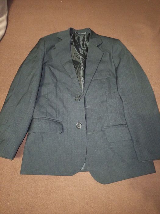 Продам костюм детский