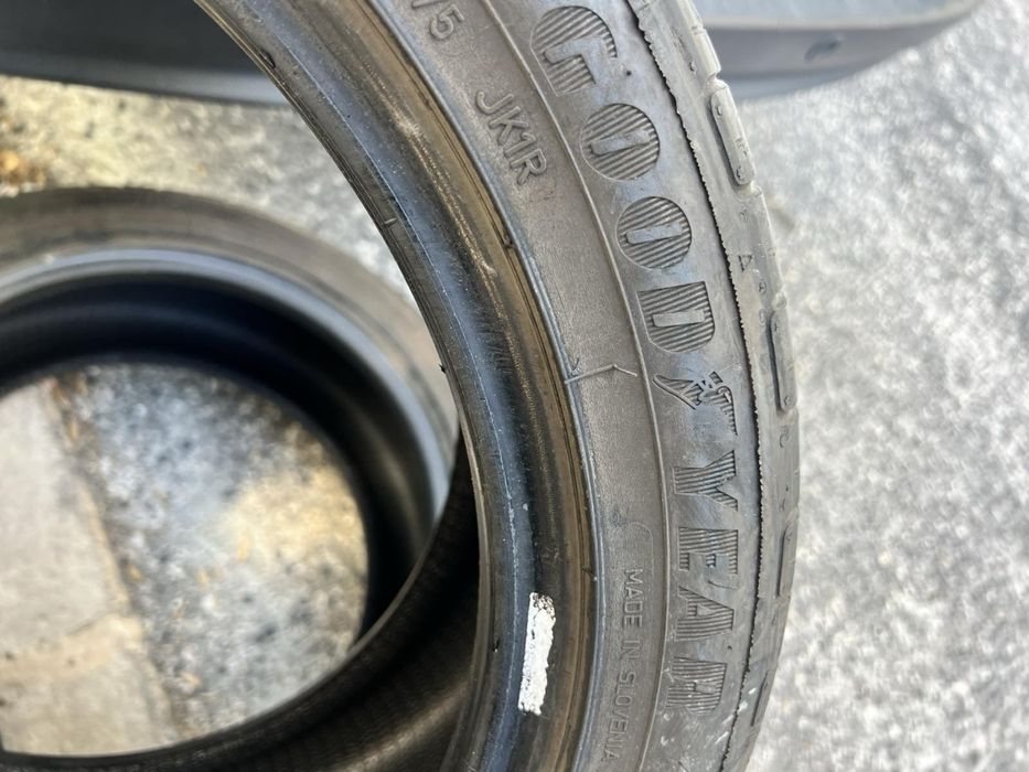 215/45/16 Good Year 2 pneus