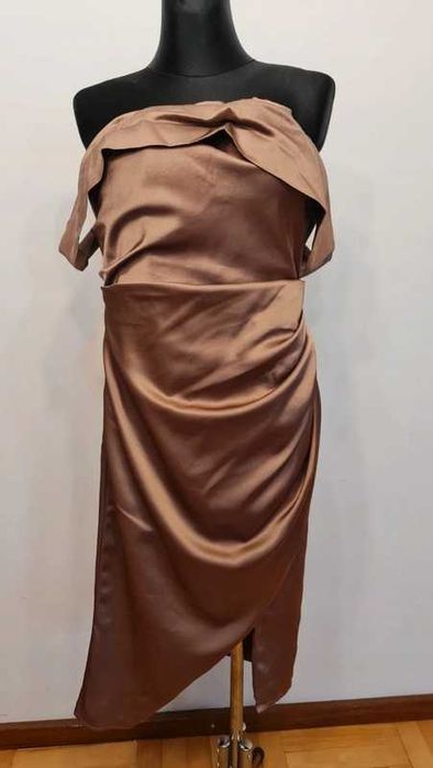 445b Sukienka Jarlo z rozcięciem XL