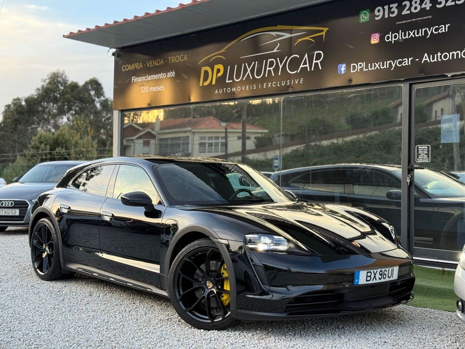 Porsche Taycan Cross Turismo 4