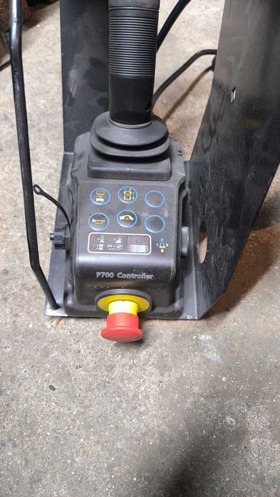 Pulpit sterowniczy z jojstikiem P700 controller