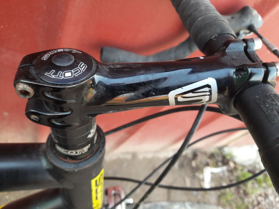 Продам велогонку scott