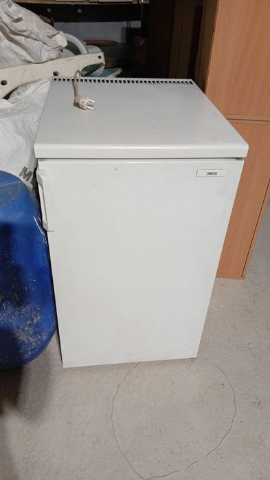 Arca Congeladora Vertical Zanussi (Compacta)