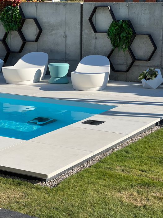 Nowoczesne leżanki leżaki szezlong ogród basen Venve design leżak