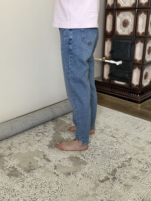 Жіночі джинси Mom та скіні