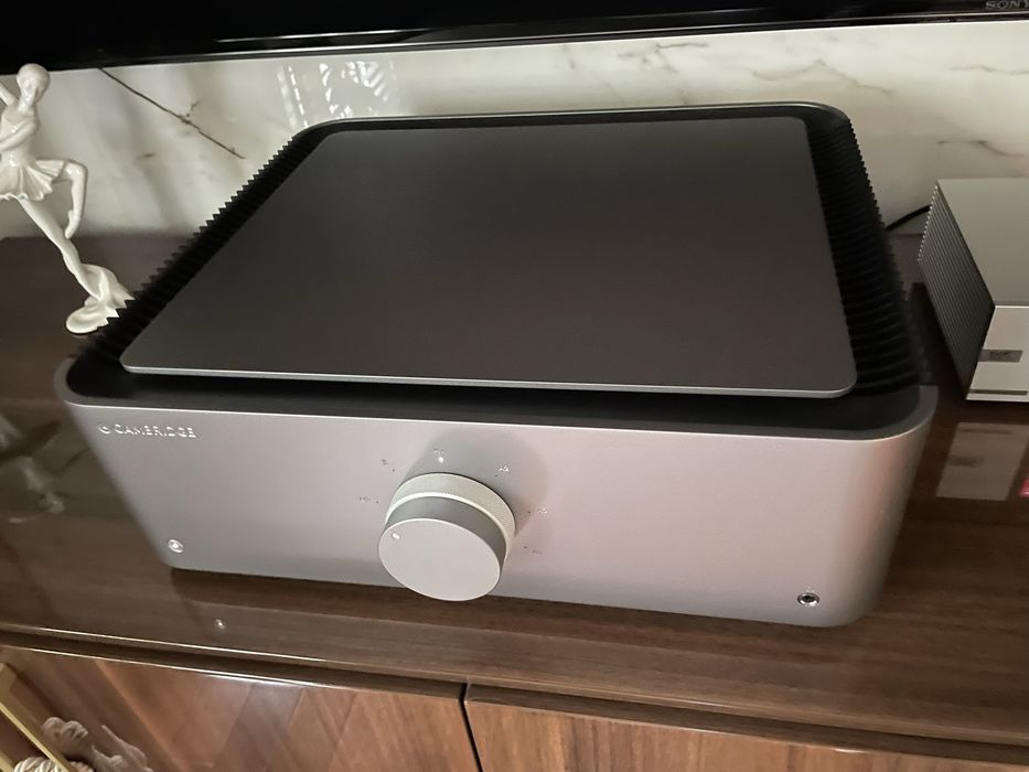 Cembridge Audio Edge A stan idealny na gwarancji HDMI
