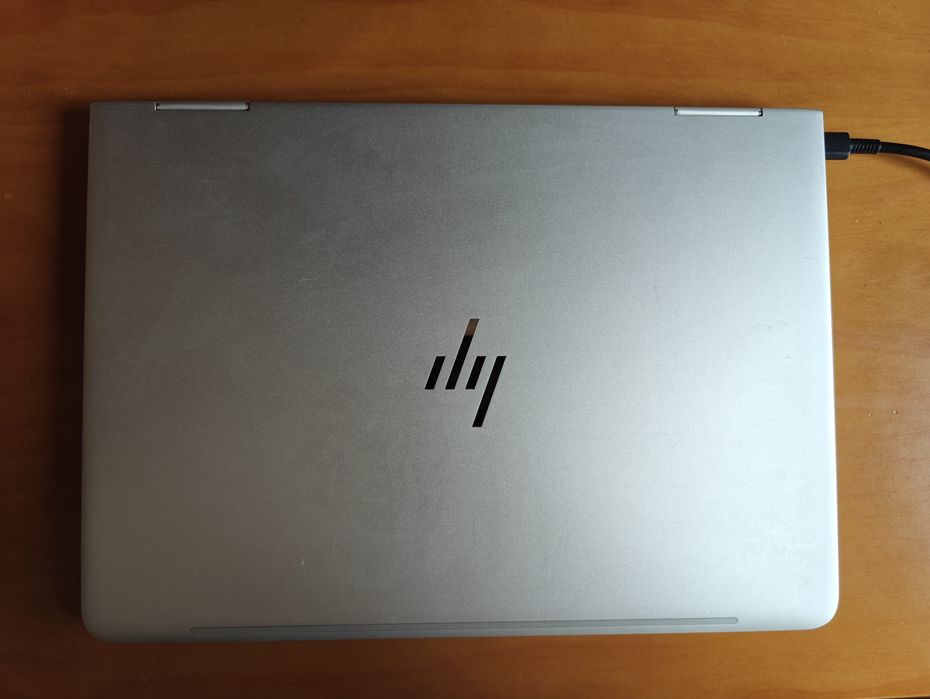 HP Spectre x360 i5 8GB Ram 256GB