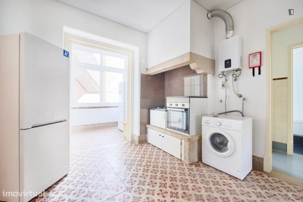 Quarto - localizado em Alameda Lisbon