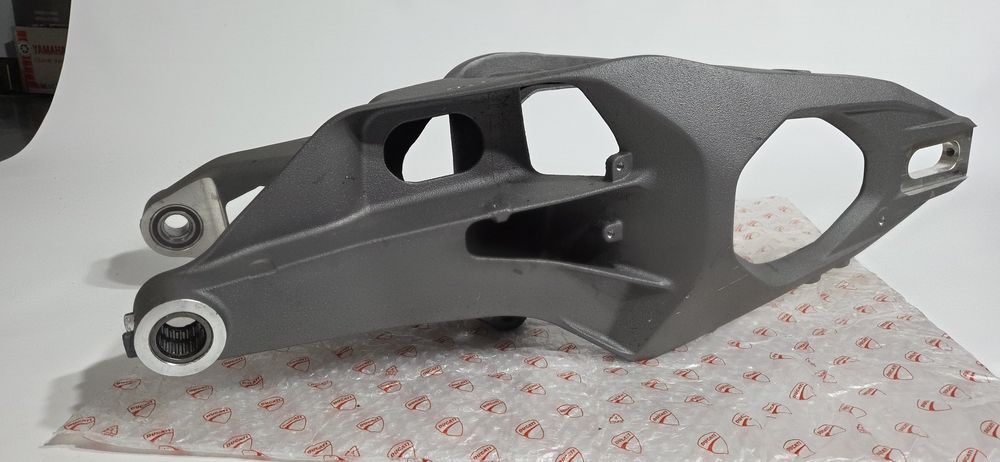 Ducati Panigale Streetfighter V4 25- wahacz Swingarm