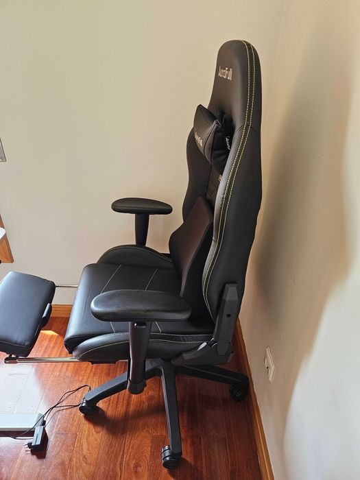 Secretaria Elevatoria e Cadeira Gamer em Excelente Estado