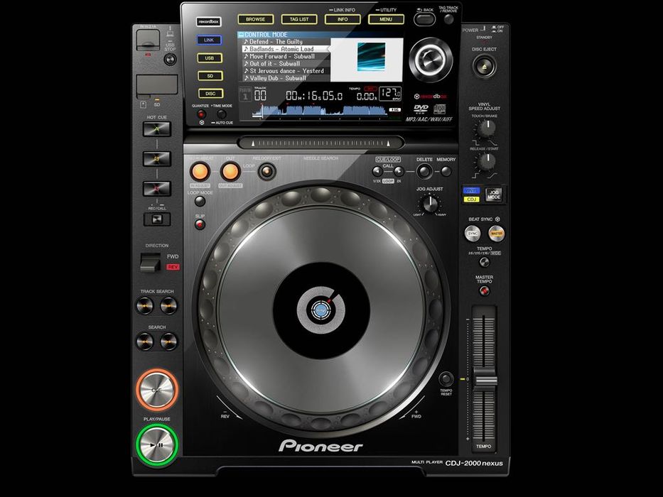 Pioneer Cdj 2000 Nexus + Djm 800 Case