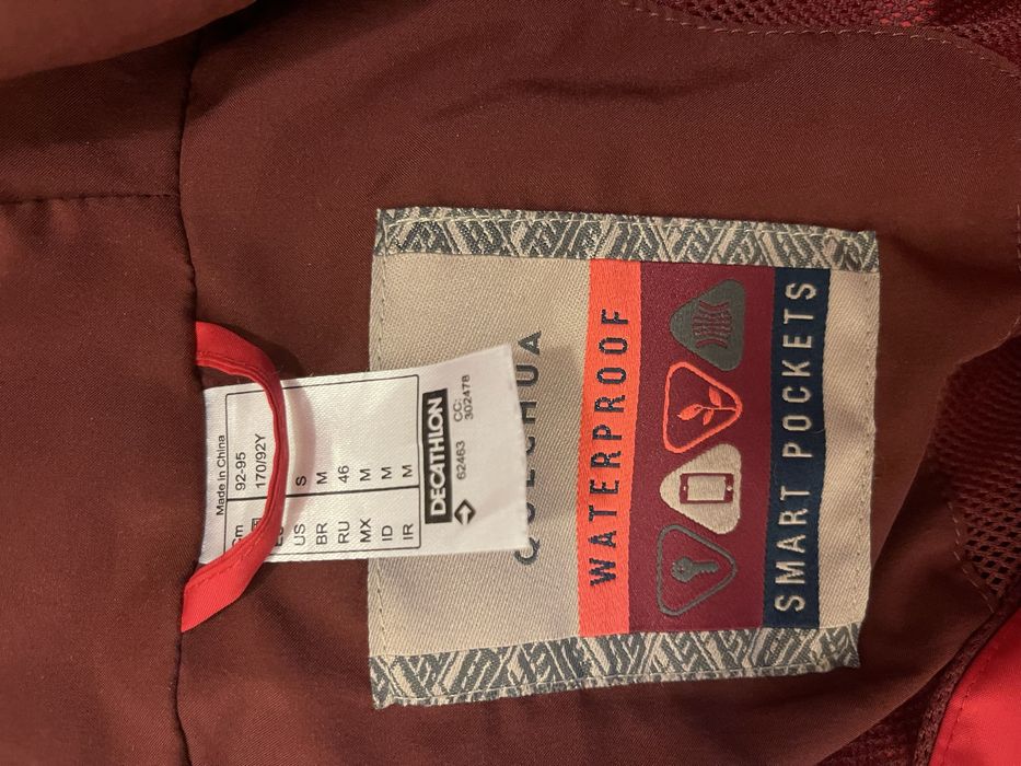 Kurtka turystyczna wodoodporna Decathlon