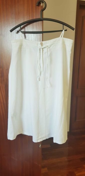 Saia branca de linho