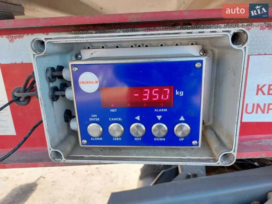 Напівпричіп самоскид Fruehauf LTD  2011