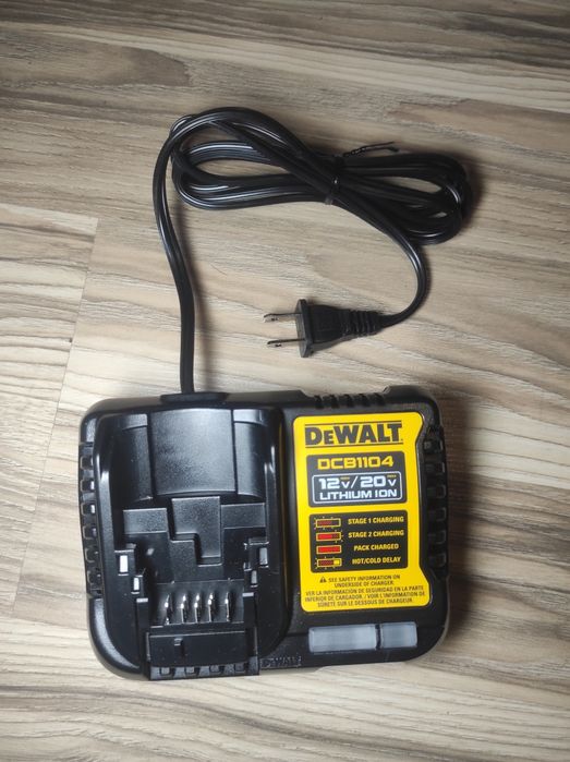 Набір DeWalt DCK200D1P1 DCC2050M2 DCK350T2 DCF860 DCD806 DCB606 DCB1104