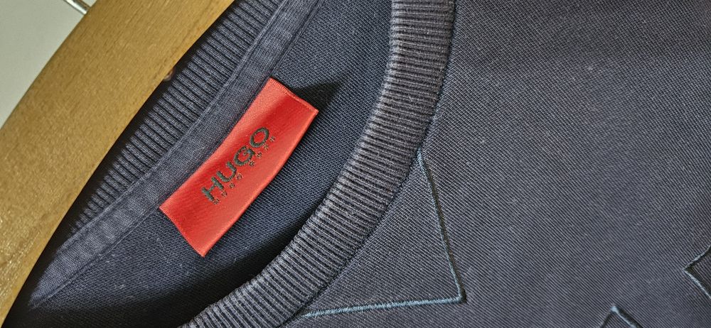 Hugo boss bluza L  piękna granatowa super fason nowa edycja limitowana  nie gucci armani tommy