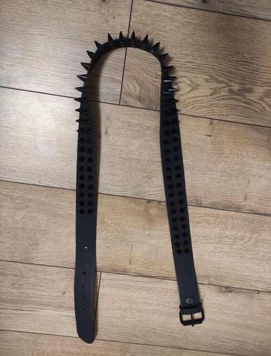 Пояс з шипами чорний шкіряний подарунковий неформальський кожаный