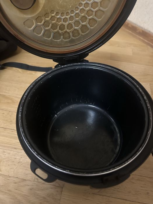 Мультиварка Redmond