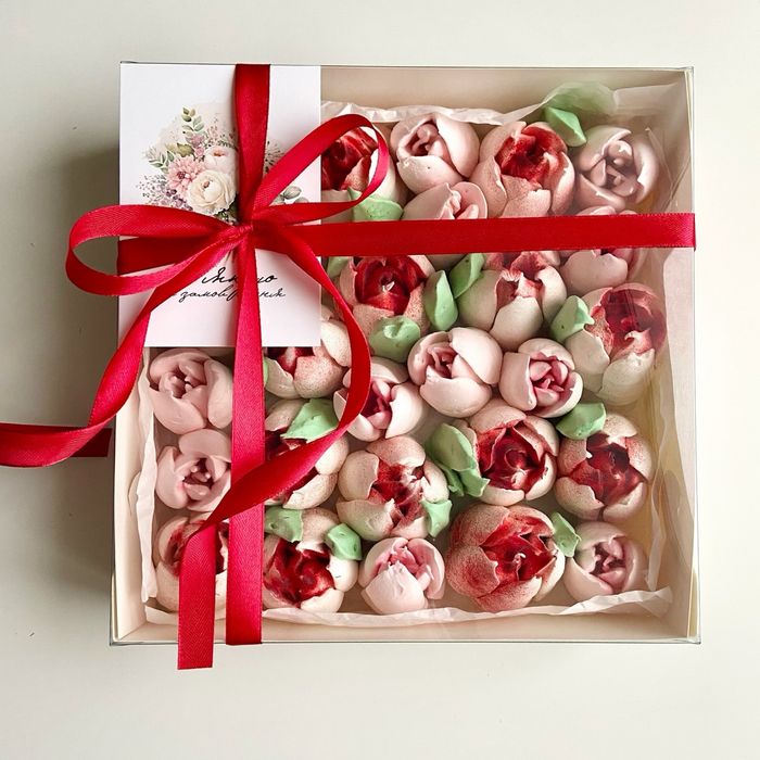 Зефірні квіти тюльпани подарунок на 8 березня