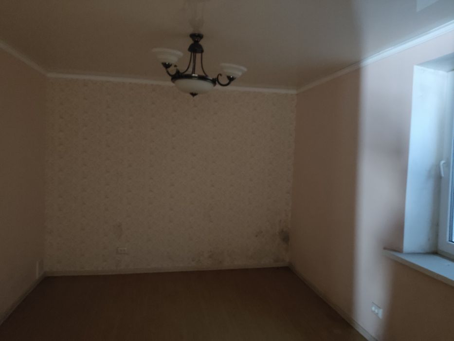 Продаж ч/ б,район центрального ринку