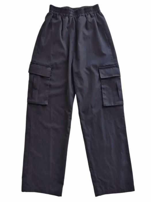 Черные брюки карго Shein